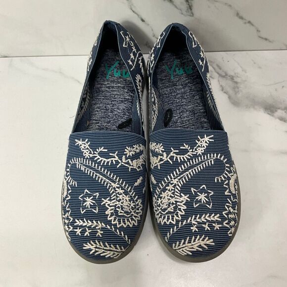 YUU Embroidered Slip on Shoes - Picture 1 of 6